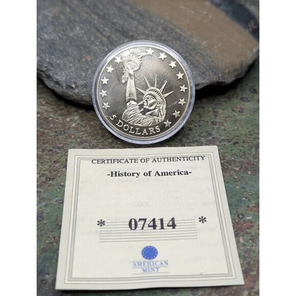 2000 Liberia $5 Coin – Statue of Liberty, COA, History of America - Picture 3 of 3